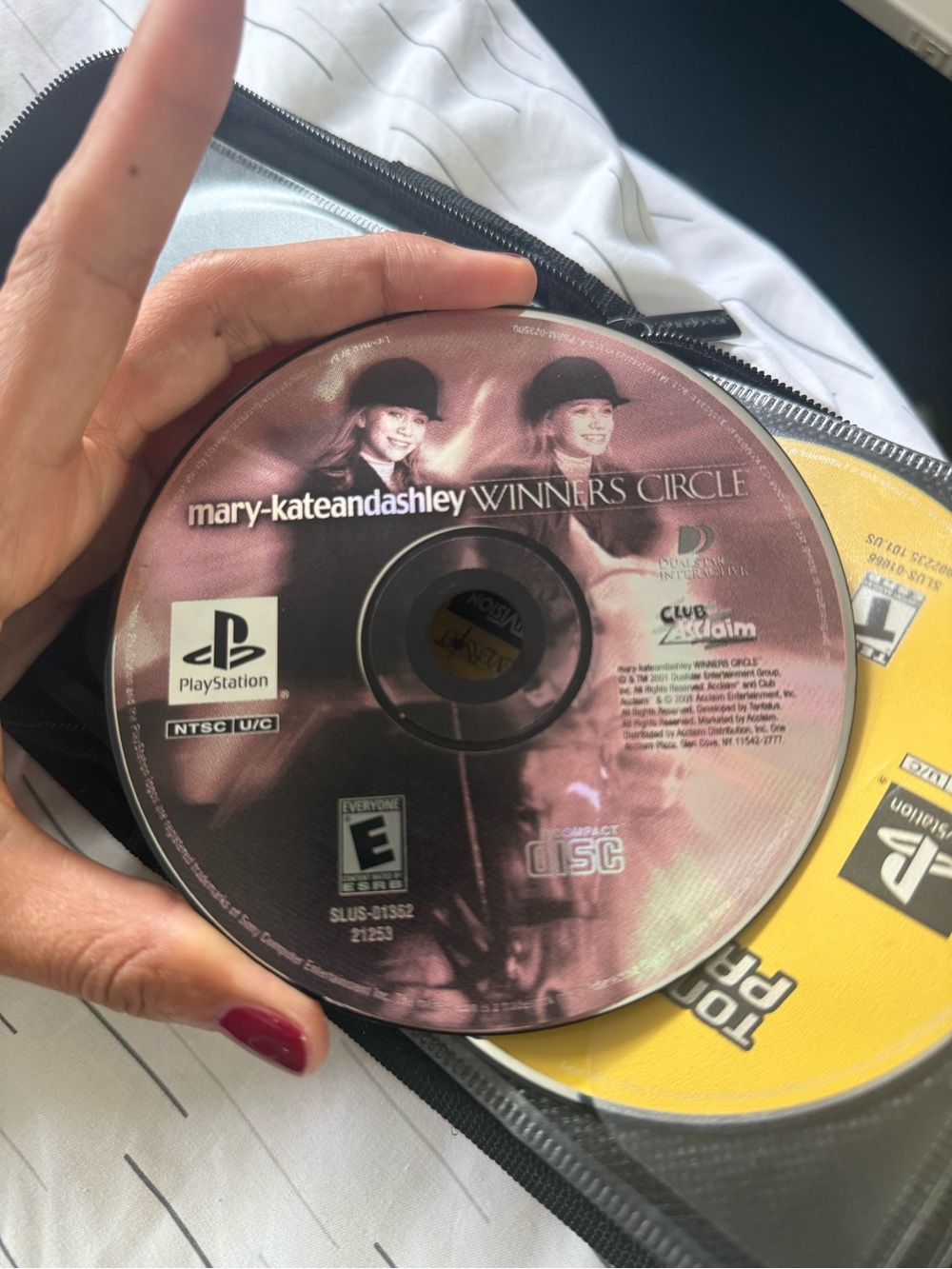 💛 3 for $15 💛 Mary-Kate and Ashley: Winners Circle (Sony)